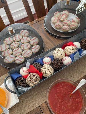 Nacho Bar and Hot Dog Bar! Homemade Mini Baseball cakes & sugar cookies. Want to recreate this theme? Go to the link to learn more. Baseball Cakes, Orange Simple Syrup, Nacho Bar, Baseball Cake, Hot Dog Bar, Nacho Chips, Baseball Theme Party, Appetizer Dishes, Cocktail And Mocktail