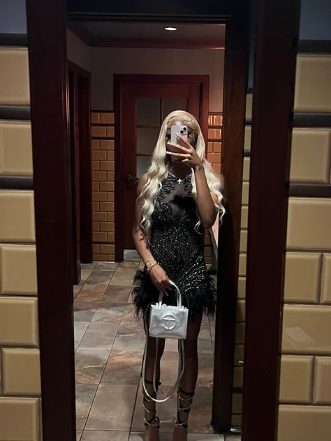 birthday dress cute black Black Birthday Dress, Birthday Dress Black, Drake Birthday Party, Drake Birthday, Bday Fits, Birthday Pic, 17th Birthday Ideas, Birthday Vibes, Bad Gyal