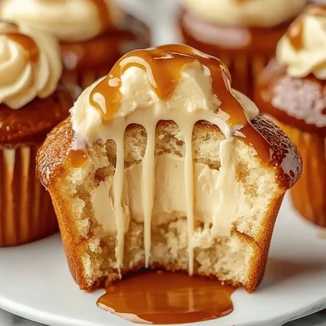 Gooey Salted Caramel Cupcakes Pumpkin Caramel Cupcakes, Packaging Cupcakes For Bake Sale, Caramel Cheesecake Cupcakes, Gooey Salted Caramel Cupcakes, Butter Pecan Cupcakes With Caramel, Salted Caramel Cheesecake Cupcakes, Butter Pecan Cupcake With Caramel Filling, Dessert With Caramel Sauce, Best Caramel Desserts