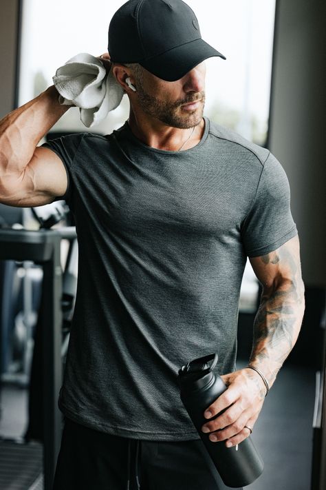 Our mens active collection is LIVE! Shop our summer workout favorites. Sweat-wicking and fitted in all the right places.   #mensweargym #mensathleisure #mensactivewear #mensgymoutfits #mensgymclothing #menswearstyle mens style mens gym clothes, menswear summer, vacation outfits men, menswear vacation Summer Vacation Outfits Men, Mens Workout Outfits, Mens Gym Outfits, Mens Activewear Fashion, Athletic Physique, Vacation Outfits Men, Gym Wear Men, Mens Gym, Athleisure Men