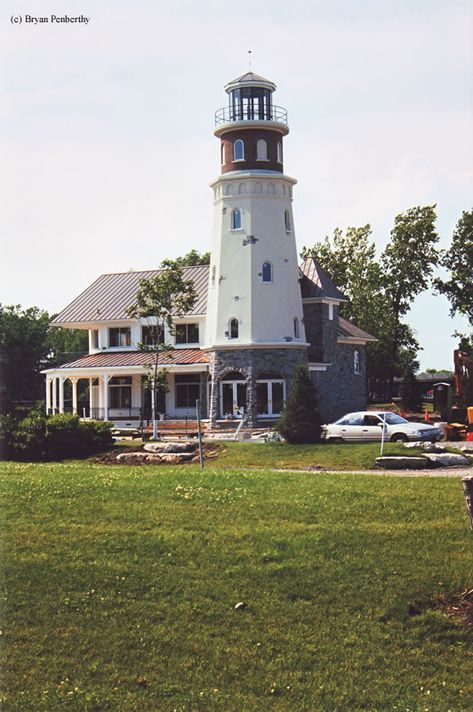 Island Street Boatyard Lighthouse in North Tonawanda, New York Niagara Falls Ny, Erie Canal, Lighthouse Photos, Lighthouse Pictures, Luxury Cabin, Beacon Of Light, Light Houses, Gps Coordinates, Light Of The World