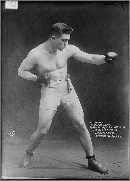 Leo Houck Vintage Boxer, Bodybuilders Men, Boston Public Library, Lancaster Pa, Library Of Congress, Vintage Sports, Vintage Photographs, Male Beauty, Lancaster