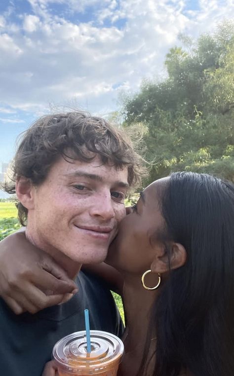 Photography Boyfriend, Interracial Couples Bwwm, Swirl Couples, Boyfriend Anniversary, Bwwm Couples, Interacial Couples, Mixed Couples, Interracial Relationships, Couples Vibe