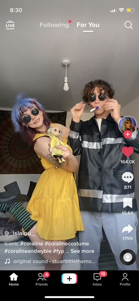 Couple Halloween Costumes Studio Ghibli, Coralina And Wybie Costume, Coraline And Wybie Costume Aesthetic, Comedy Halloween Costumes, Wholesome Halloween Costumes, Coraline Duo Costume, Coraline Group Costume, Couples Halloween Costume Ideas For Lesbians, Caroline Costume Halloween