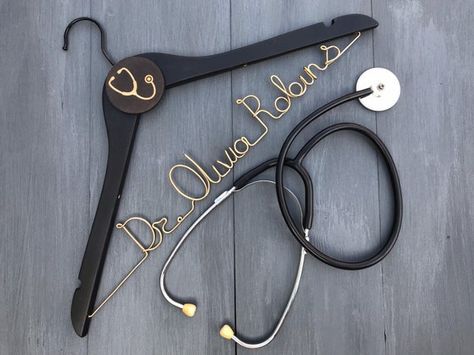 Medical School Graduation Party Ideas, Goft Ideas, Pharmacy Business, Gifts For Doctors, White Coat Ceremony Gift, Doctor Birthday, Medical School Graduation Gift, Med Student Gift, Fav Aesthetic