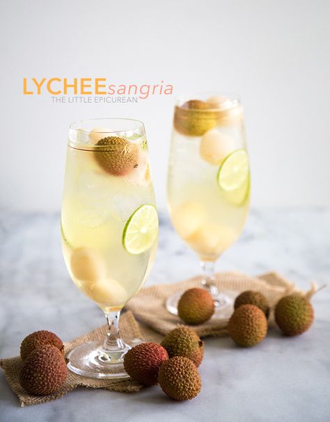 Lychee Sangria. This lychee sangria is a winner. Easy to make and super refreshing, it is destined to be a party favorite. Lychee Sangria, Lychee Cocktail, Strawberry Tequila, White Wine Sangria, Lychee Fruit, Peach Sangria, Liqueurs Recipes, Pineapple Rum, Rum Cocktail