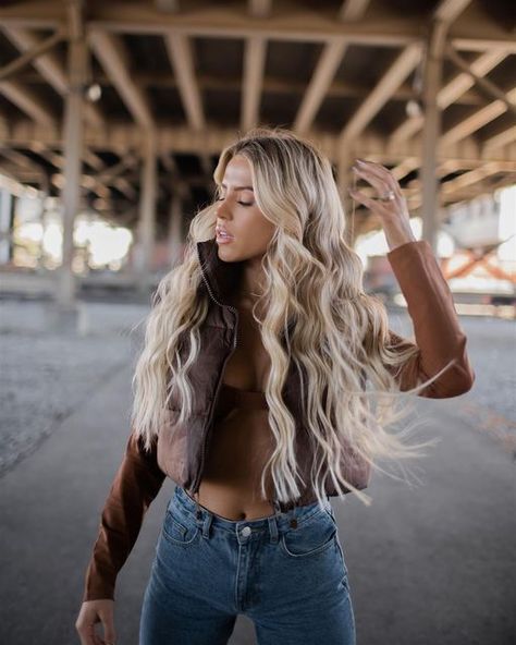 Blonde With Hair Extensions, Bellami Hair Extensions Blonde, 22inch Hair Extensions, Blonde Hair With Extensions, Jz Styles Hair Extensions, Smokey Blonde, 22 Inch Hair Extensions, Bellami Hair Extensions, Blonde Hair With Roots