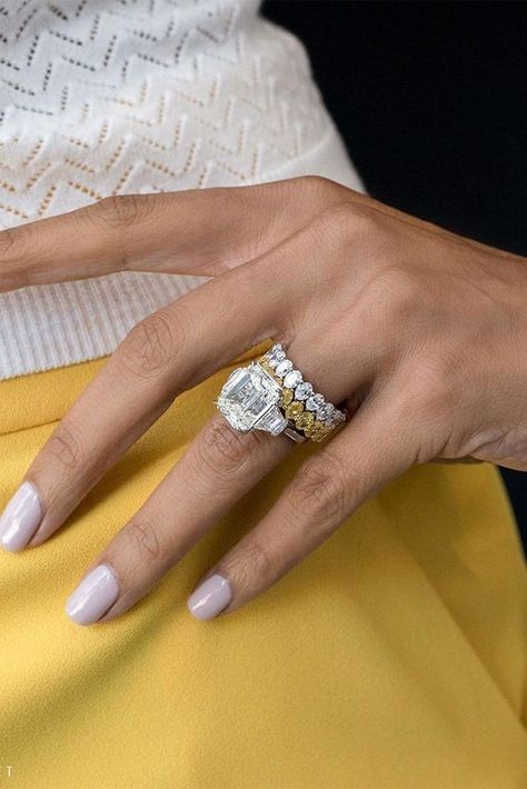 Yellow Diamond Wedding Set, Trending Diamond Jewelry, Yellow Diamond Band, Yellow Diamond Wedding Band, Engagement Rings And Wedding Bands Set, Diamond Ring Designs Unique, Wedding Ring Stack Ideas, Yellow Diamond Wedding Rings, Diamond Wedding Bands For Women