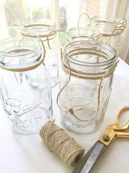 How To Tie Twine Around Mason Jar To Hang, Tying Twine Around Mason Jars To Hang, Hang Jars With Twine, Hanging Jars With Twine Diy, Hanging Jars With Twine, Mason Jar Hanging Candles, Mason Jars With Twine, Picnic Tablescape, Mason Jar Hanger