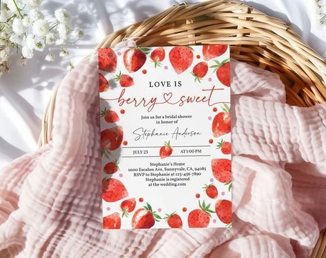 HoneydesignStore - Etsy Berry Themed Bridal Shower Ideas, Berry In Love Bridal Shower Theme, Template Love, Bridal Shower Inspo, Wedding Shower Themes, Bridal Shower Invitations Templates, Brunch Wedding, Bridal Brunch, Love Is