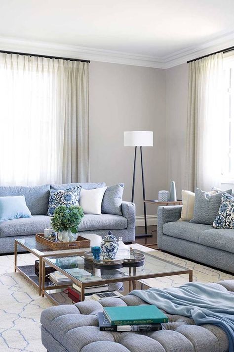 Hamptons style home transformation Cosy Living Room Colours, Mini Penthouse, Hamptons Style Living Room, Hamptons Living Room, Hamptons Style Decor, Living Room Colours, Hamptons Style Homes, Styl Hampton, Blue And White Living Room