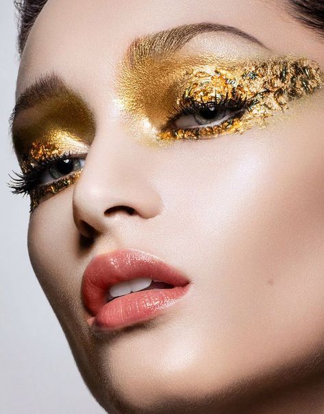 Editorial Make-up, Fantasy Make-up, Monolid Makeup, Make Up Gold, Fashion Make Up, High Fashion Makeup, Beauty Makeup Photography, Hooded Eye Makeup, Gold Makeup