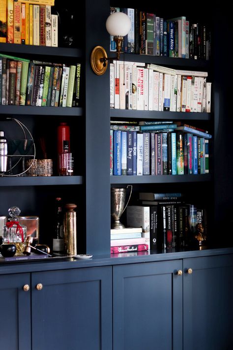 Dark Blue Bookcase Wall, Blue Bookcase Living Room, Dark Blue Bookcase, Dark Blue Bookshelves, Navy Bookshelves, Blue Built In Bookcase, Navy Built Ins, Bookcase Colors, Natasha Habermann