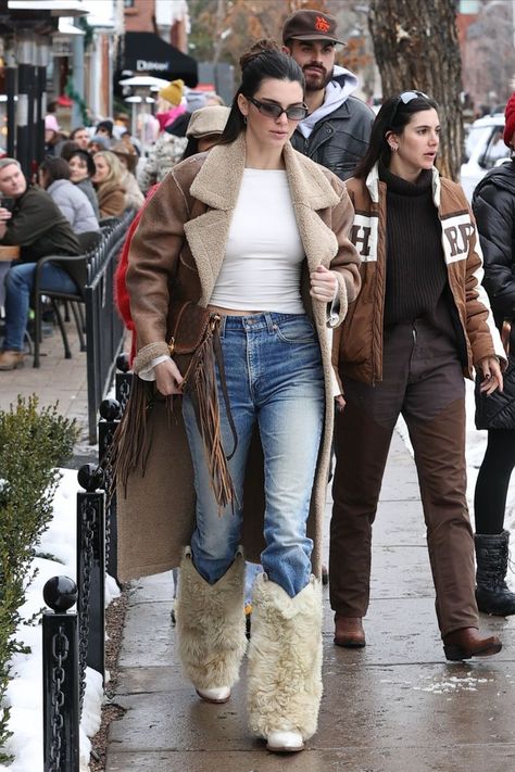 Kendall Jenner Outfits Winter, Kendall Jenner Winter Outfits, Kendall Jenner Street Style, Kendall Style, 2000s Clothes, Pics Inspo, Kendall Jenner Outfits, Jenner Outfits, Jenner Style