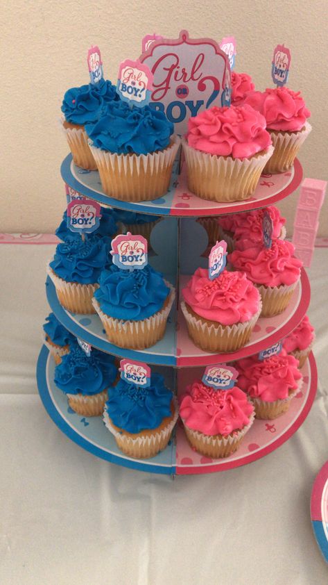 Gender Reveal Ideas Food Snacks, Food Ideas Gender Reveal Party, Gender Revel Decoracion, Barbie And Ken Gender Reveal, Gender Reveal Party Set Up, Cupcakes Gender Reveal Ideas, Gender Reveal Baking Ideas, Gender Reveal Food Ideas Meals, Gender Reveal Ideas Food