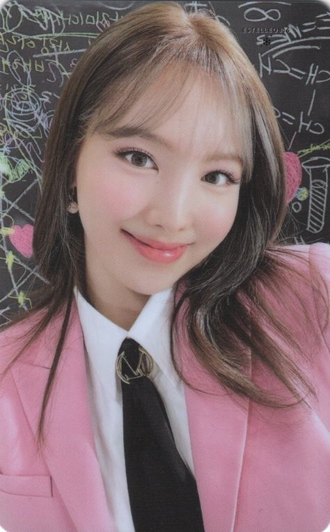 Bullet Journal Cover Ideas, Pop Photos, Twice Kpop, Im Nayeon, Nayeon Twice, Aesthetic Photography Nature, I Love Girls, One In A Million, K Idols