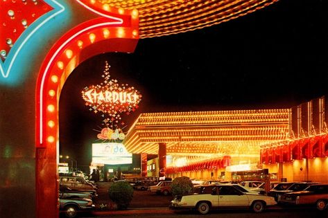 Monte Carlo Travel, Las Vegas Airport, Googie Architecture, Fanfic Ideas, City Project, Vintage Vegas, Old Vegas, Vegas Night, Vintage Las Vegas