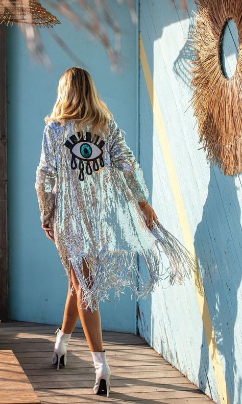 Sequin Duster, Boho Festival Outfit, Tunic Outfit, Greek Eye, Sequin Kimono, Festival Outfits Women, Look Festival, Kimono Outfit, Festival Jacket