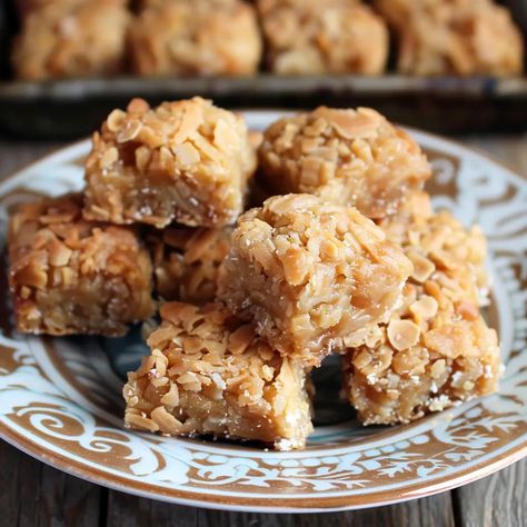 Chewy Coconut Bars, Coconut Chewies, Mound Bars, Baking Squares, Pumpkin Protein Muffins, Bar Treats, Coconut Bar, Sweet Bars, Fried Recipes