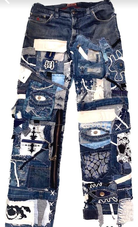 Patchwork Jeans Aesthetic, Custom Clothes Streetwear, Custom Pants Ideas, Patchy Jeans, Patchwork Jeans Outfit, Reworked Pants, Patch Work Jeans, Custom Jeans Diy, Reworked Jeans