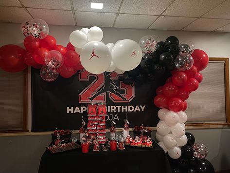 Michael Jordan Balloon Garland, Bulls Birthday Party Ideas, Jordan 23 Birthday Ideas, 23 Jordan Year Birthday Ideas, Jordan Cupcakes, Jordan Party Ideas, Jordan Theme Birthday Party Ideas, 23rd Birthday Themes, 23rd Birthday Decorations