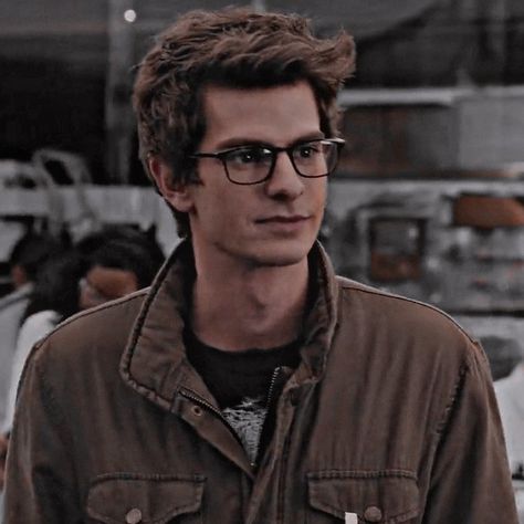 Andrew Garfield Peter Parker Glasses, Andrew Garfield Spiderman, Peter 3, Peter Parker Spiderman, Garfield Spiderman, Spyder Men, Andrew Garfield, Wearing Glasses, Zootopia