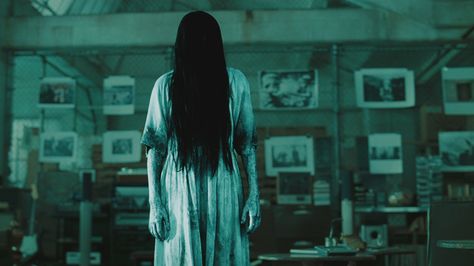 9 Things Every Horror Addict Knows Billy Milligan, The Ring 2002, Rachel Keller, The Last Man On Earth, The Grudge, Scary Gif, Real Ghosts, Film Horror, Naomi Watts