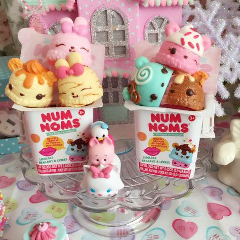 kittywood:  New Num Nom ice cream toys I picked up to turn into phone charms! They are scented too! Num Nom, Num Noms Toys, Nom Noms Toys, Surprise Toys, Childhood Memories 2000, Nostalgic Toys, Phone Charms, Kawaii Shop, Lol Dolls