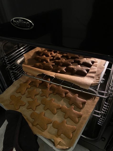 Christmas Baked Goods Aesthetic, Baking Christmas Aesthetic, Making Gingerbread Cookies Aesthetic, Baking Aesthetic Man, Baking Gingerbread Aesthetic, Man Baking Aesthetic, Ginger Bread Aesthetic, Gingerbread Men Aesthetic, Gingerbread Girl Aesthetic