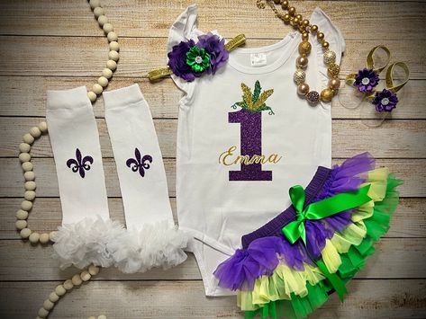 Baby girls Personalized 1st Birthday Mardi Gras Outfit with Ombre Green, Purple, and Yellow Tutu Bloomer with optional Matching accessories by WillAndTrist on Etsy Mardi Gras First Birthday Party, Photoshoot Birthday, Mardi Gras Party Decorations, Outfit Photoshoot, Purple Headband, Yellow Tutu, Ombre Green, Mardi Gras Outfits, Purple Headbands