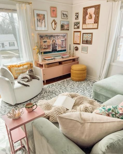 Colorful Boho Living Room, Colourful Cottage, Living Room Eclectic, Pastel Eclectic, Apartment Ideas Aesthetic, Moody Style, Pink Front Door, Apartment Makeover, Dream Apartment Decor