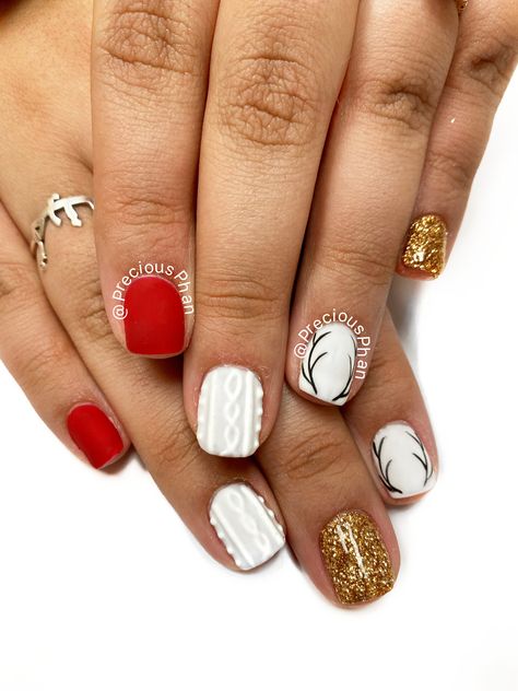 Antler Nails Design, Antler Nail Art, Christmas Country Nails, Christmas Leopard Nails, Simple November Nail Designs, Christmas Western Nails, Fall Matte Nail Colors, Matte Holiday Nails, Antler Nails