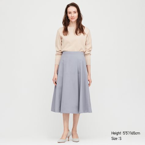 lilac pleated skirt by Uniqlo Uniqlo Skirt, Japan Dress, Skirt Outfits Fall, Smart Casual Wear, Comfortable Clothes, Work Skirts, Uniqlo Women, High Waisted Flares, Skirt Midi