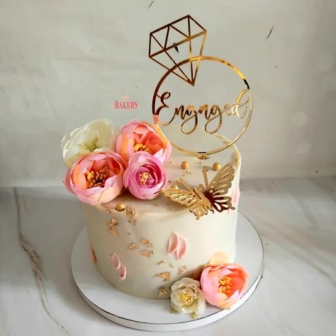 Super gorgeous single tier floral engagement cake for Jaisheen, went out last weekend for an intimate roka ceremony. As always, this pretty pink cake is completely without any fondant and can be done in any flavour of your choice. . . We do deliver across Gurgaon & Delhi NCR. If you are looking for a special cake to celebrate the special day in your life, we will be happy to work with you and create something which is as unique as you. :) You can call or whatsapp us at +91 9650857405 for mo... Pink Cake Engagement, Cake For Roka Ceremony, Just Engaged Cake, Pretty Pink Cake, Cake Engagement, Roka Ceremony, Happy Engagement, Fondant Wedding Cakes, Delhi Wedding