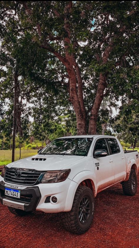 Toyota Hilux Wallpaper, Hilux Wallpaper, Getting A Car, Car Loan, Vw Amarok, Truck Yeah, Car Wallpaper, Agriculture Farming, Toyota Trucks