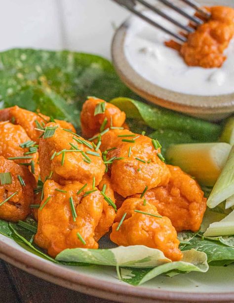 Classic Buffalo Chicken of the Woods Nuggets Chicken Of The Woods Recipe, Vegetarian Mushroom Recipes, Fried Mushroom Recipes, Hot Sauce Chicken, Buffalo Style, Chicken Of The Woods, Paprika Sauce, Blue Cheese Dip, Franks Red Hot