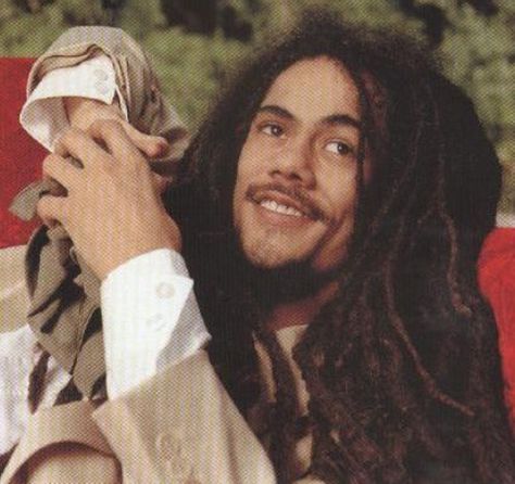 Halfway Tree. Whose heart did not stop when they saw this smile? Damian "Jr. Gong" Marley. Yg Marley Aesthetic, Skip Marley Aesthetic, Cindy Breakspeare, Reggae Aesthetic, Yg Marley, Bob Marley Sons, Marley Brothers, Image Bob Marley, Skip Marley