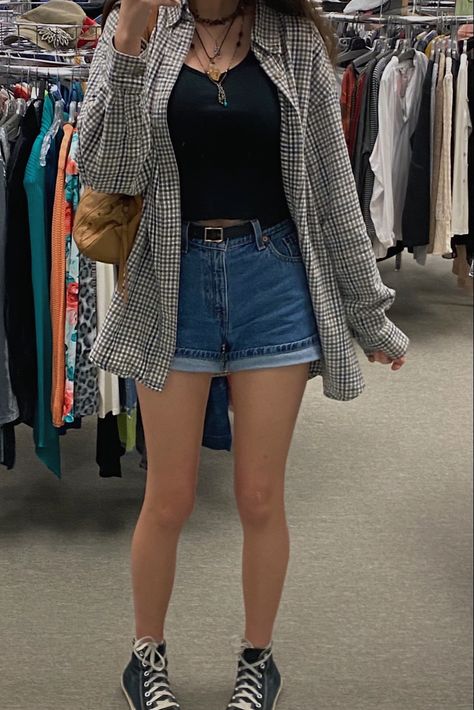 Indie Shorts Outfit, Fem Summer Outfits, Cute Grunge Outfits Summer, Shopping Mall Outfit, Shirt Under Tank Top Outfit, Casual Grunge Outfits Summer, Soft Grunge Outfits Summer, Summer Grunge Outfits, Indie Outfits Summer