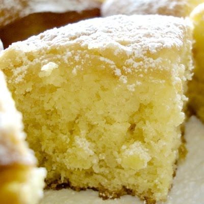 Yogurt Cake with Thermomix (Have made this Gluten Free.. Delicious) Crockpot Treats, Manwhich Recipes, Cake Cravings, Crockpot Desserts, Dinner Diet, Bellini Recipe, Thermomix Baking, Slow Cooker Baking, Yoghurt Cake