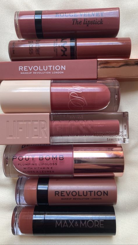 Makeup Revolution Lip Gloss, Revolution Lip Gloss, Makeup Revolution London, Gold Aesthetic, Best Friend Photos, Makeup Skincare, Makeup Revolution, Friend Photos, Lip Gloss