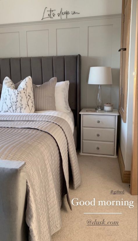 Bedroom Decor Ideas Grey Headboard, Bedroom Panelling Grey Bed, Bedroom Ideas Dark Grey Bed, Dark Panelling Bedroom, Beige Panelling Bedroom, Dark Bed Frame Room Ideas, Bedroom Cladding, Dark Grey Bed Frame Bedroom Ideas, Dark Grey Headboard Bedroom