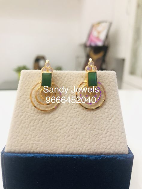 Gold Ear Rings Designs Latest, Gold Ear Rings Designs, Small Earrings Diamonds, Gold Ear Rings, Dressy Jewelry, Small Earrings Gold, Ancient Coin Jewelry, Gold Jewelry Outfits, New Gold Jewellery Designs