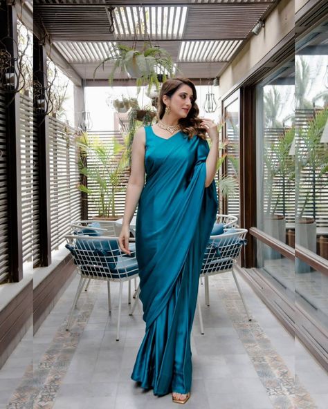 Convocation Saree, Graduation Saree, Silk Blouse Work, Saree Satin, Satin Sarees, Christian Bridal Saree, Sleeveless Blouse Designs, Saree Jackets, Satin Dressing Gown