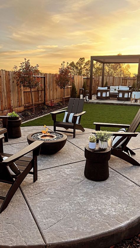 Teri Fode | BUT… This vision in my head just wouldn’t quit so we brought it to life. It’s a small backyard in the middle of the suburbs, but we made… | Instagram Dining Pergola, Conversation Patio Set, Backyard Dining Area, Desert Landscaping Backyard, Oasis Backyard, Backyard Dining, Covered Patio Design, Backyard Fire Pit, Patio Plans