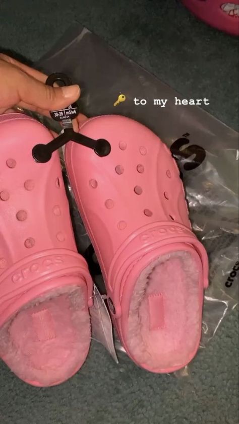 Fluffy Crocs, 2022 Shoes, Fluffy Shoes, Pink Crocs, Crocs Fashion, Trendy Shoes Sneakers, Shoes Cute, Fresh Shoes, Cute Sneakers