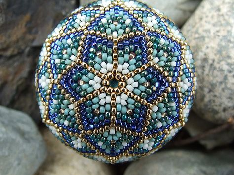 Beaded Eggs, Decor Beads, Beaded Ornament Covers, Beaded Shoes, Holiday Beading, Bead Crochet Patterns, Embroidery Sampler, Beaded Boxes, Bead Weaving Patterns