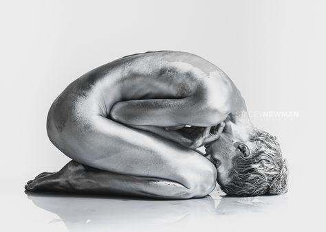 Fetal Position Reference, Fetal Position Drawing Reference, Fetal Position, Body Art Photography, Figure Sketching, Foto Poses, Arte Inspo, Ap Art, Art Inspiration Painting