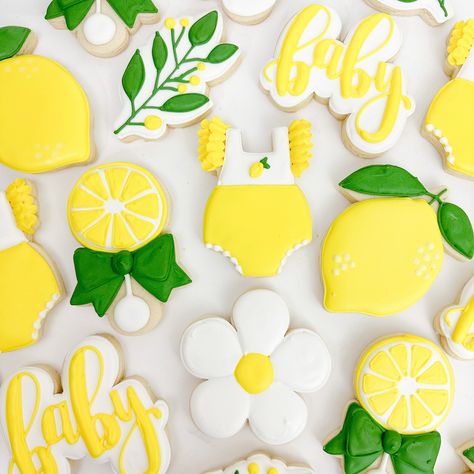 Baby Shower Sugar Cookies, Teddy Bear Cookies, Surprise Baby Shower, Cherry Baby, Sprinkle Baby Shower, Summer Baby Shower, Main Squeeze, Girl Baby Shower Decorations