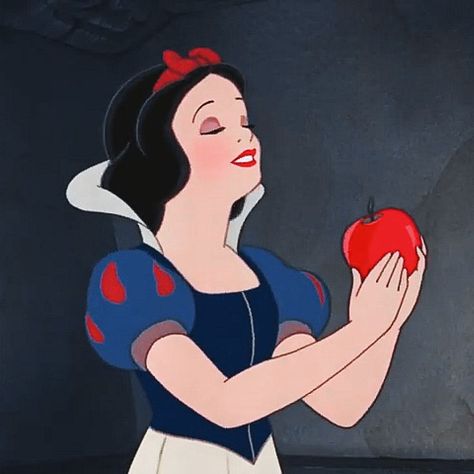 Walt Disney Studio, Official Disney Princesses, Disney Character Art, Disney Princesses And Princes, Snow White Disney, Disney Icons, All Disney Princesses, Sette Nani, Disney Princess Pictures