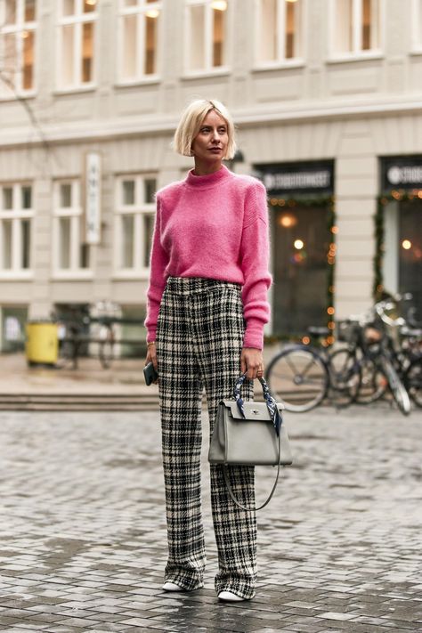 London Street Style Winter, Scandi Style Fashion, Scandi Street Style, Street Style Madrid, Scandi Fashion, 2020 Street Style, Match Outfits, Copenhagen Street Style, Winter 23